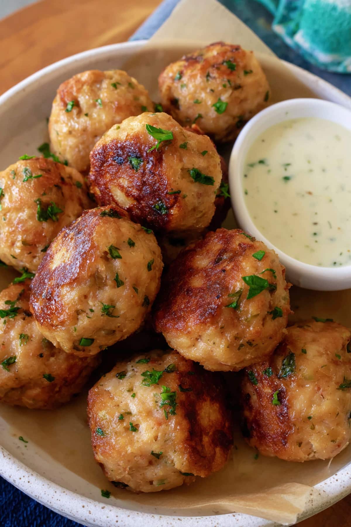 Easy Salmon Balls: Quick 30-Minute Recipe for Any Meal